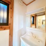 離れ洗面台(内装)