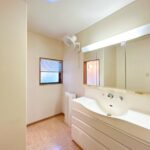 母屋洗面所(内装)