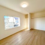 2F北側6帖(寝室)